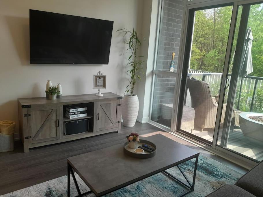 Cozy South View Suite Overlooking The Nature Trail Innisfil 외부 사진