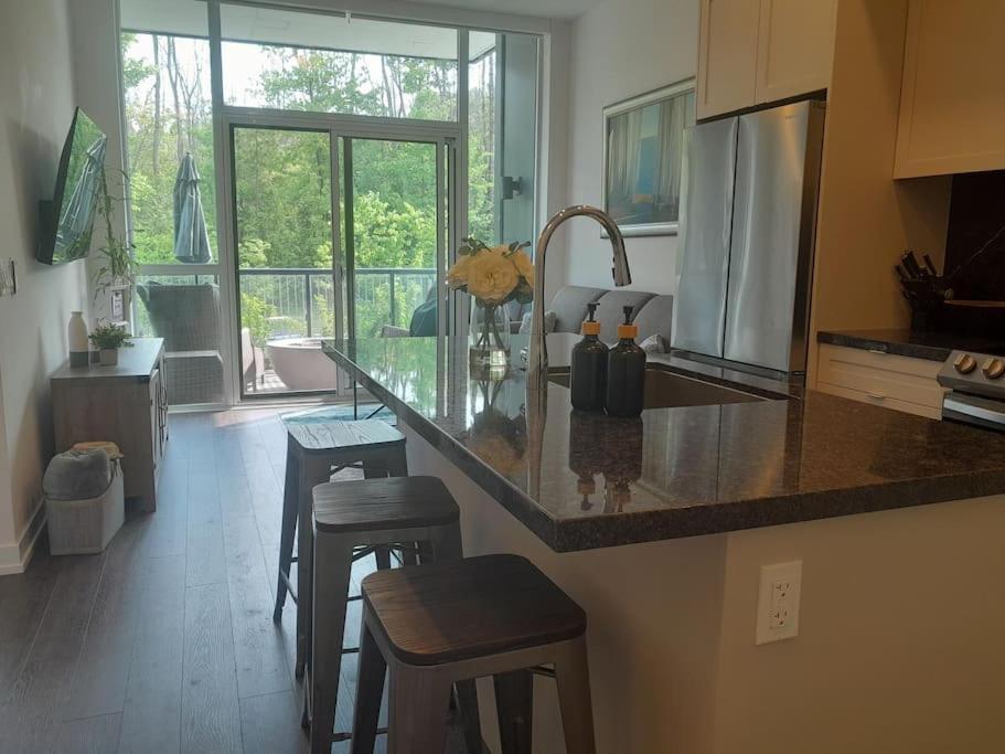 Cozy South View Suite Overlooking The Nature Trail Innisfil 외부 사진