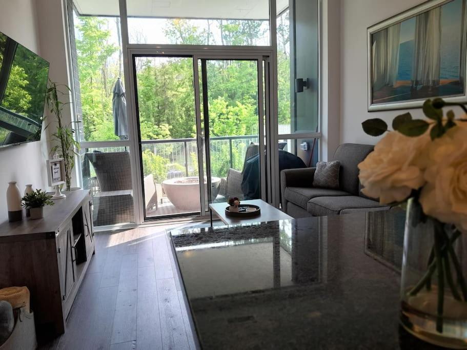 Cozy South View Suite Overlooking The Nature Trail Innisfil 외부 사진